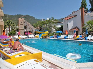 Selen Apartments